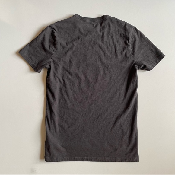 Old Navy FRIENDS Grey T-shirt Size XS-S - Picture 3 of 5